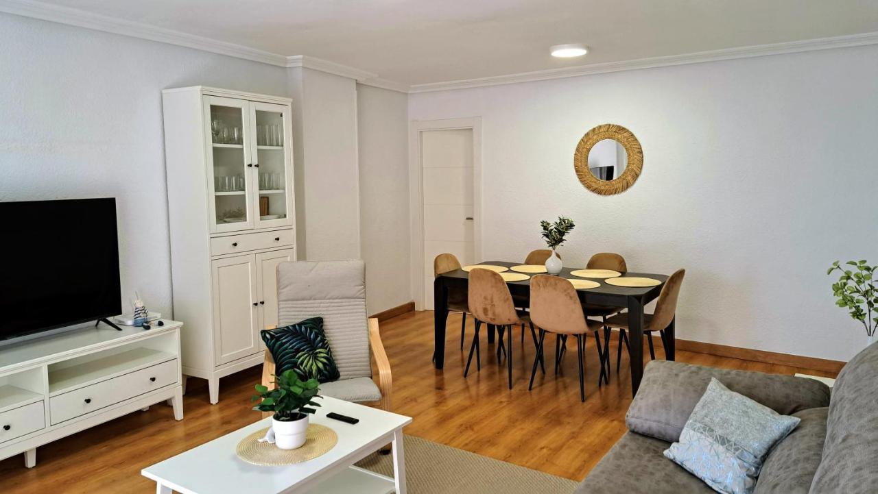Garden Beach Apartment Torrevieja Esterno foto